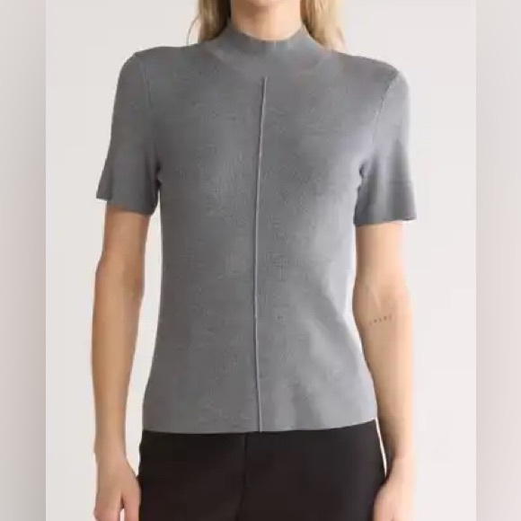T Tahari Cap Sleeve Mock Turtleneck Size Medium - Picture 1 of 7